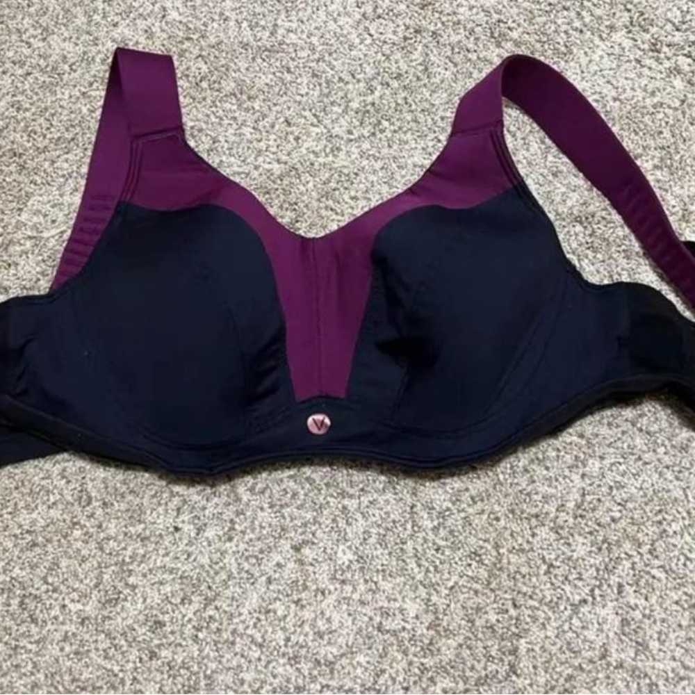 Livi Lane Bryant sports bra size 44C